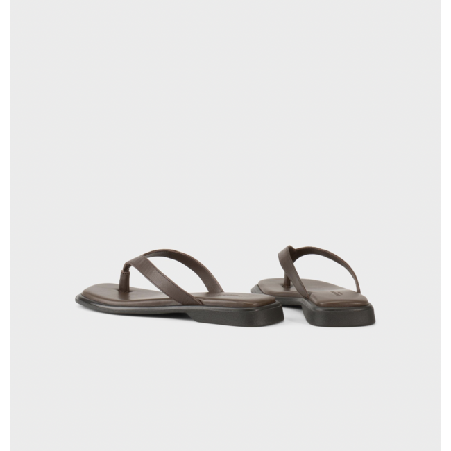 Vagabond Shoemakers Izzy Flip Flops Chocolate