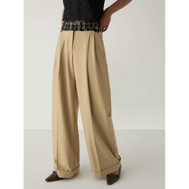 Laagam Smith Tailored Pants Check Sand
