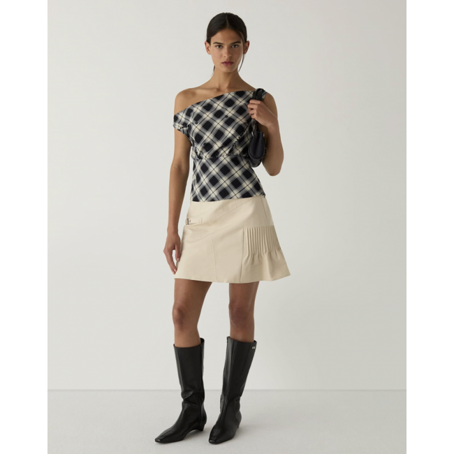 Laagam Tate Asymmetric Top Squared Black