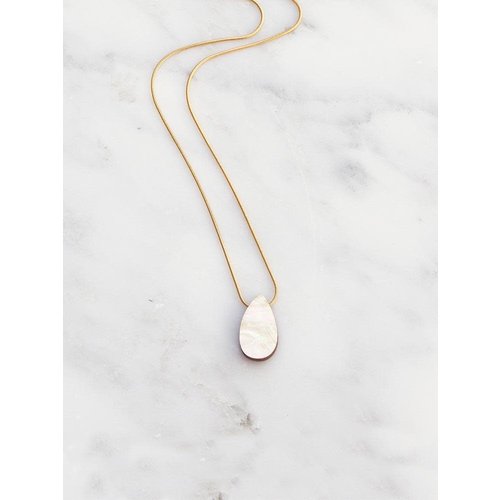 Wolf & Moon Raindrop Necklace Mother of Pearl Wolf & Moon Raindrop Necklace Mother of Pearl