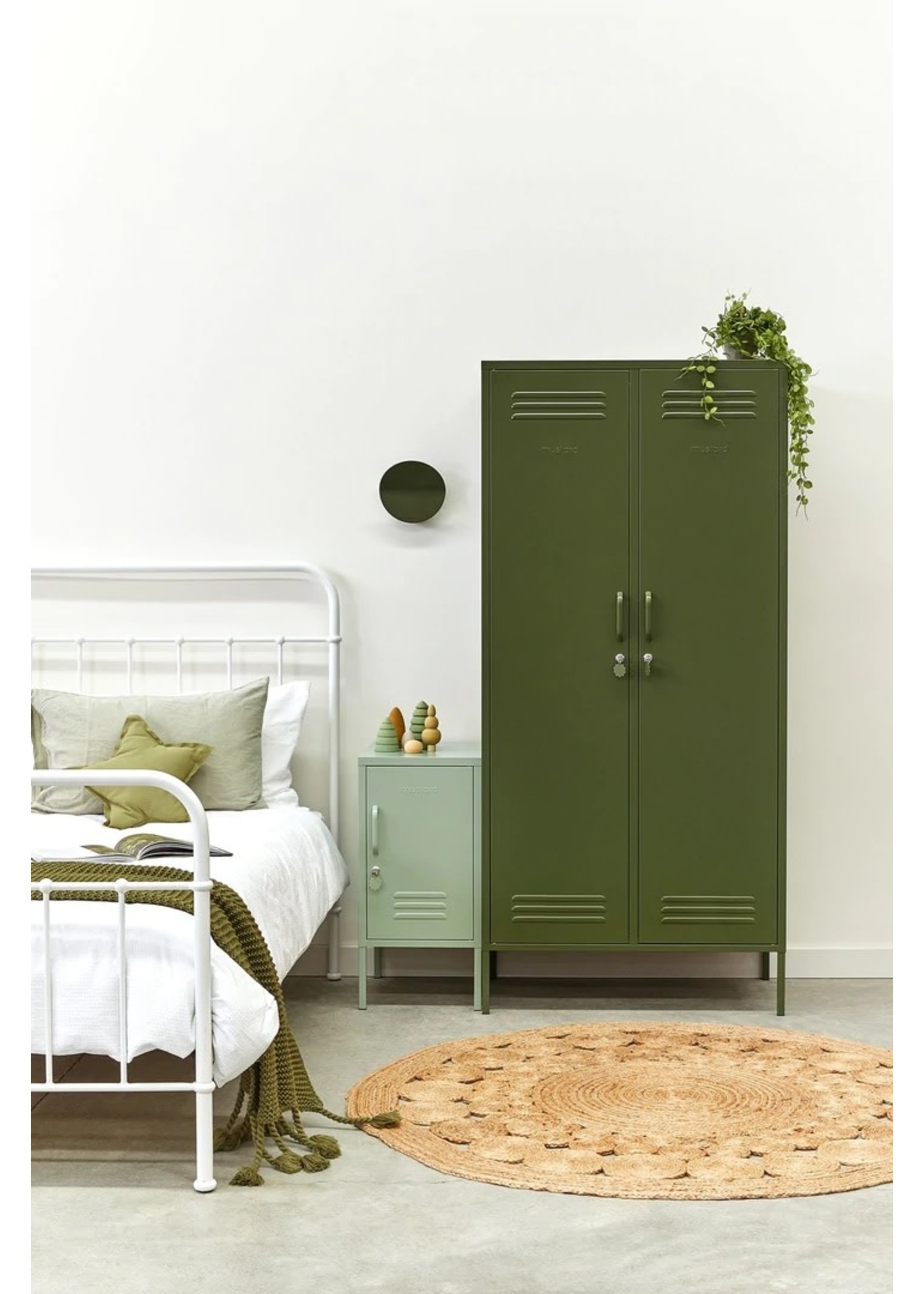 Mustard The Twinny Locker in Olive Truce