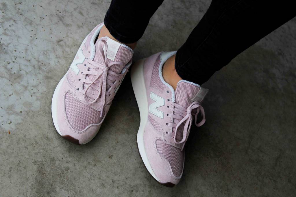 new balance 420 sneaker