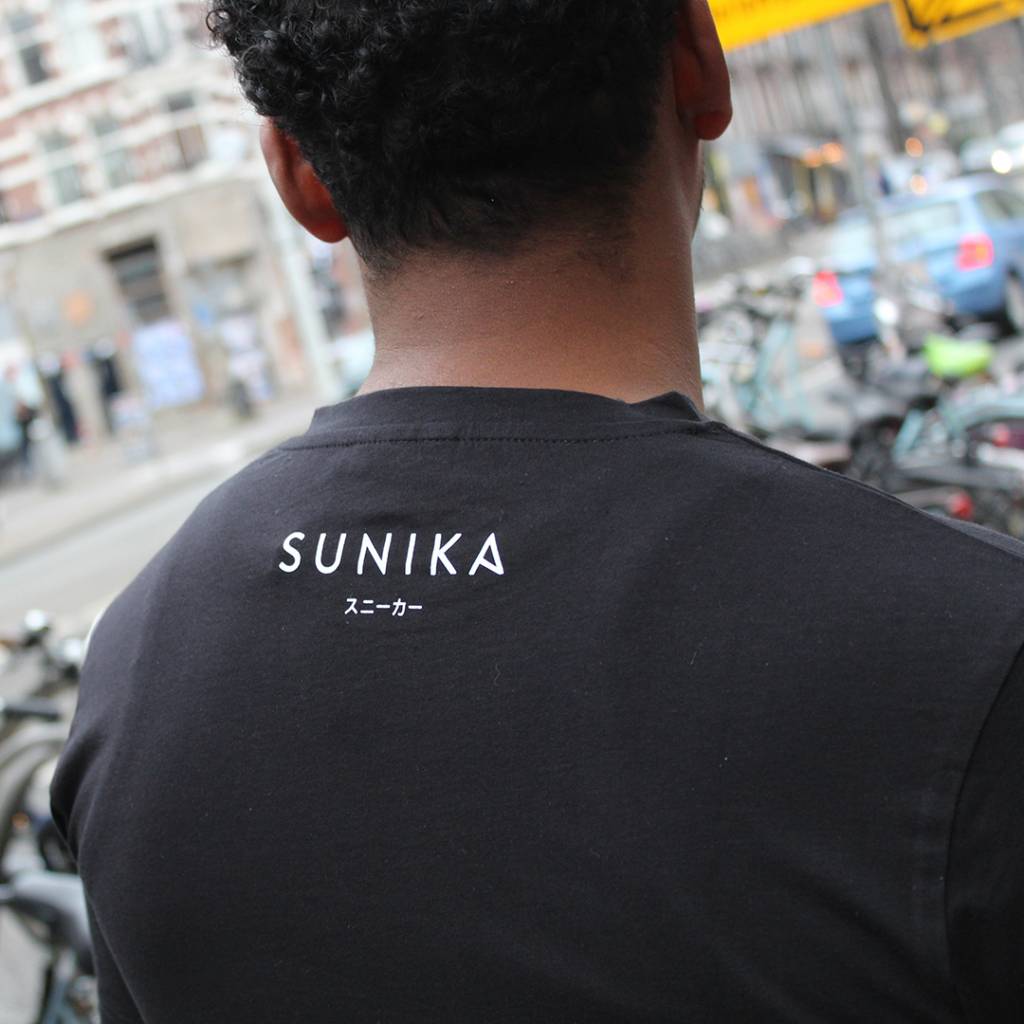 Sunika T-Shirt (Black)