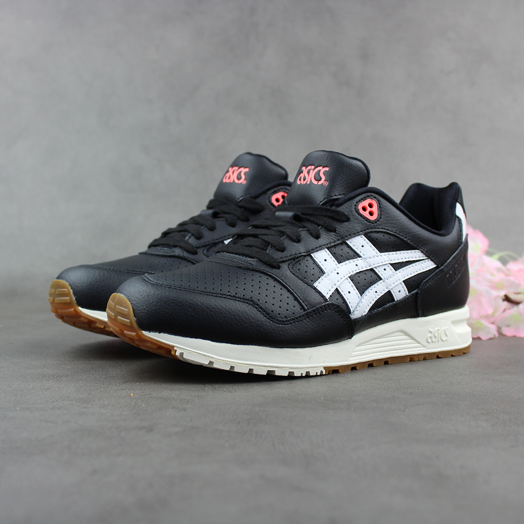 asics gel saga black