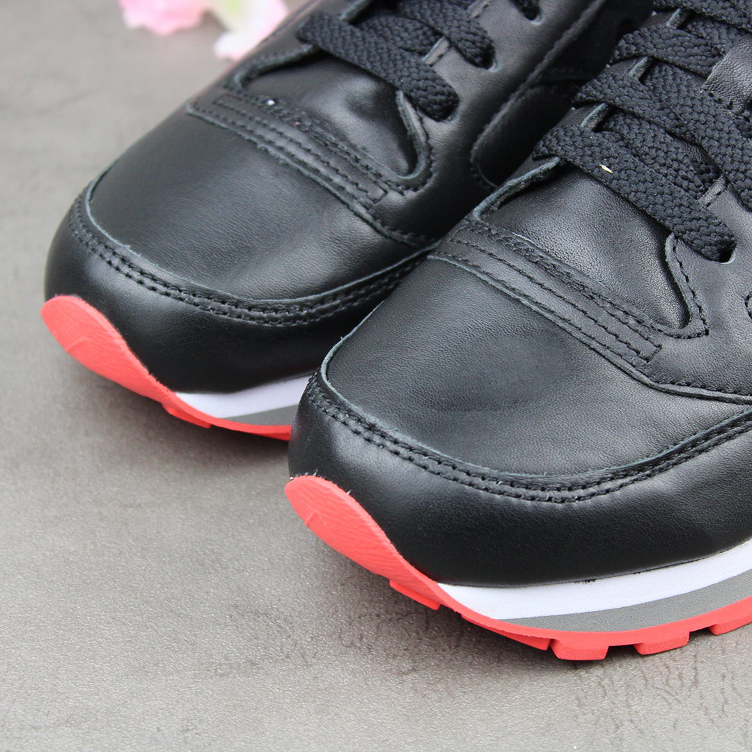 Saucony jazz triple black cheap