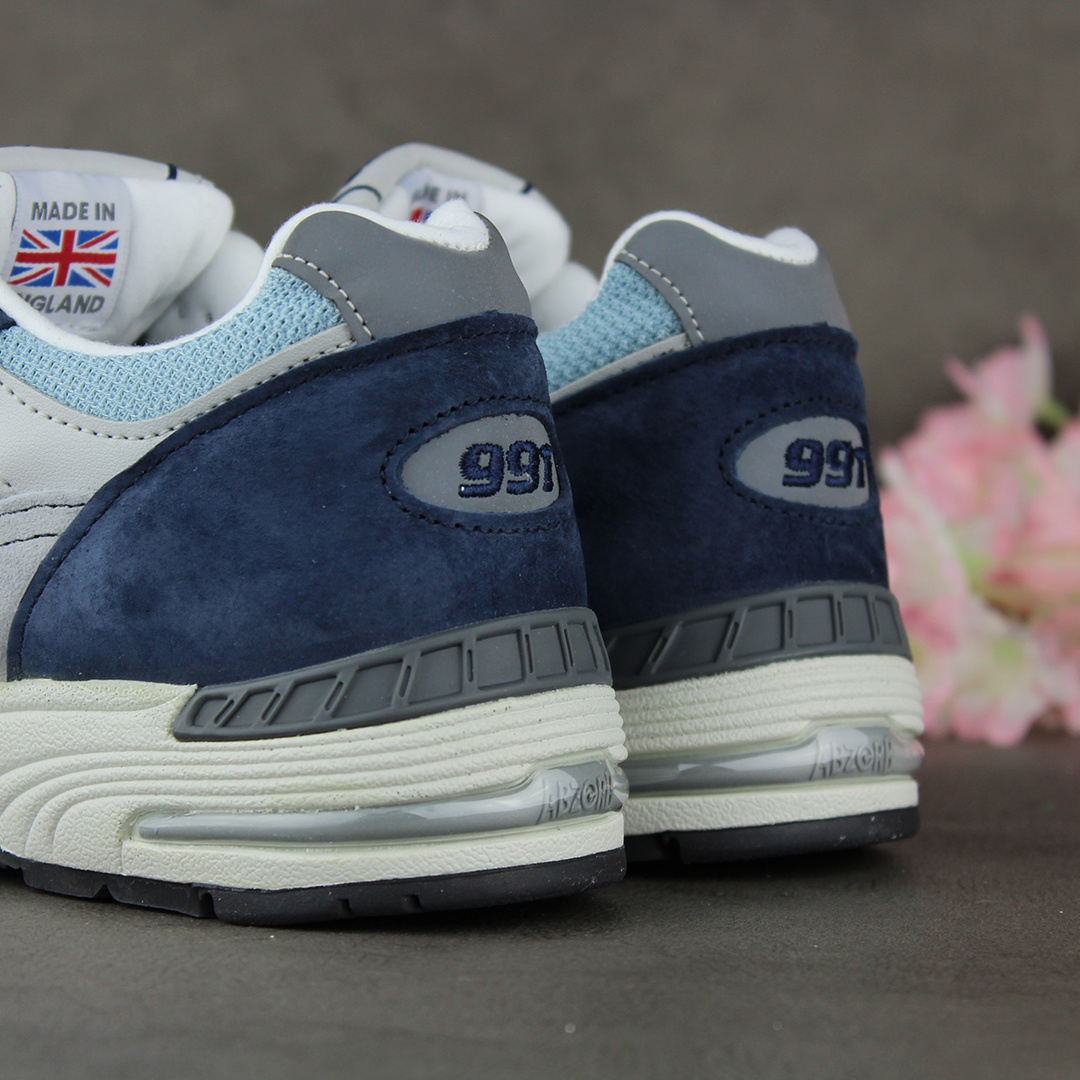 new balance 420 pale blue