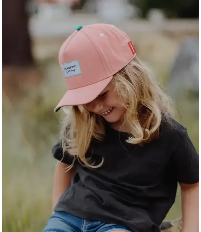 Hello Hossy Cap Mini Kiss