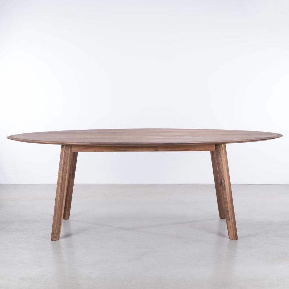 Samt Oval Table Walnut