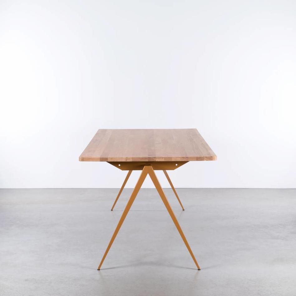 TD4 Tafel Okerbruin / Eiken