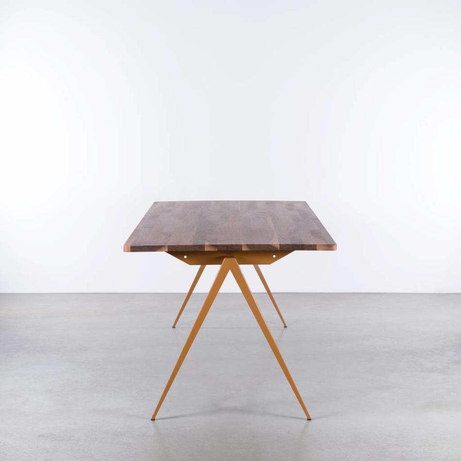 TD4 Table Ocher Brown / Walnut