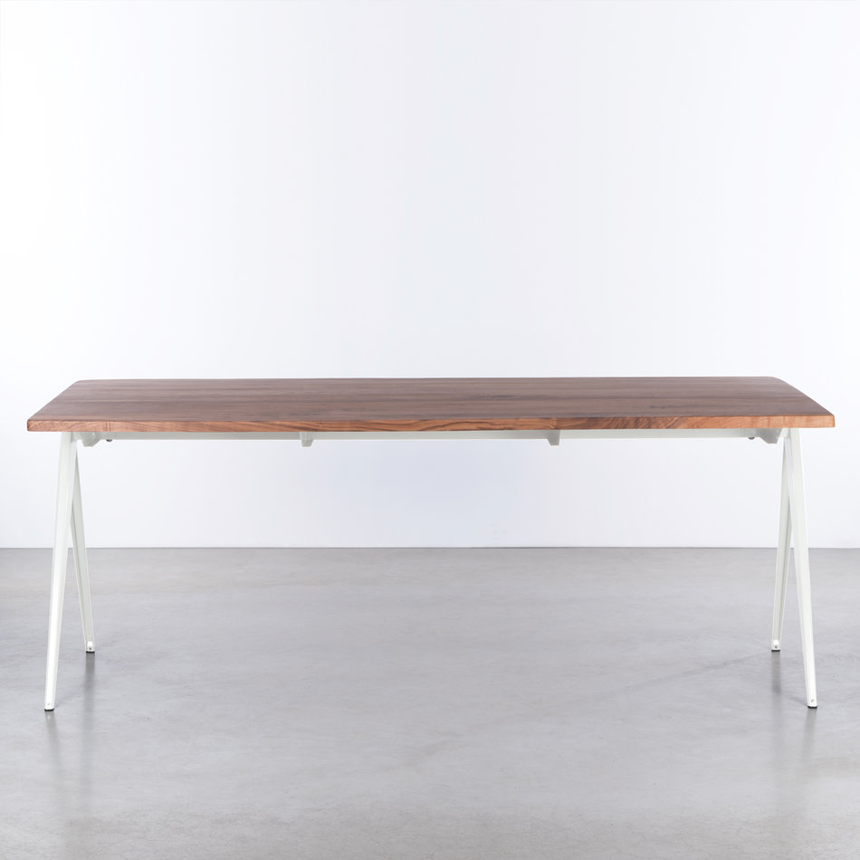 TD4 Tafel Wit / Walnoot