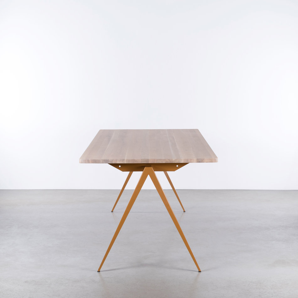 TD4 Table Ocher Brown / Oak Whitewash