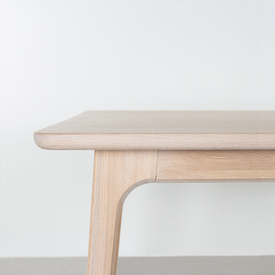 Fjerre Table Oak Whitewash