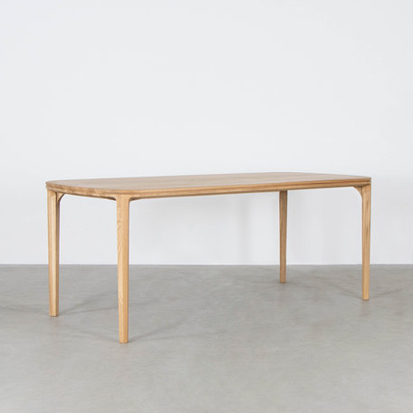 Onni Table Oak