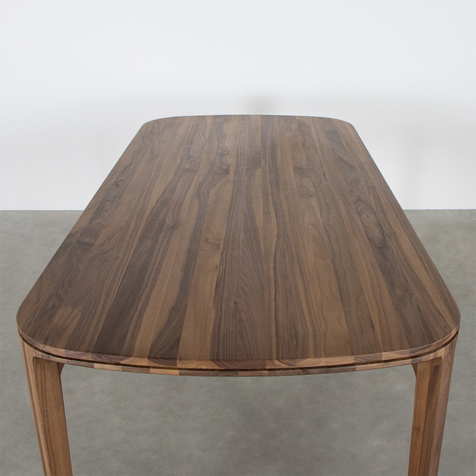 Onni Table Walnut