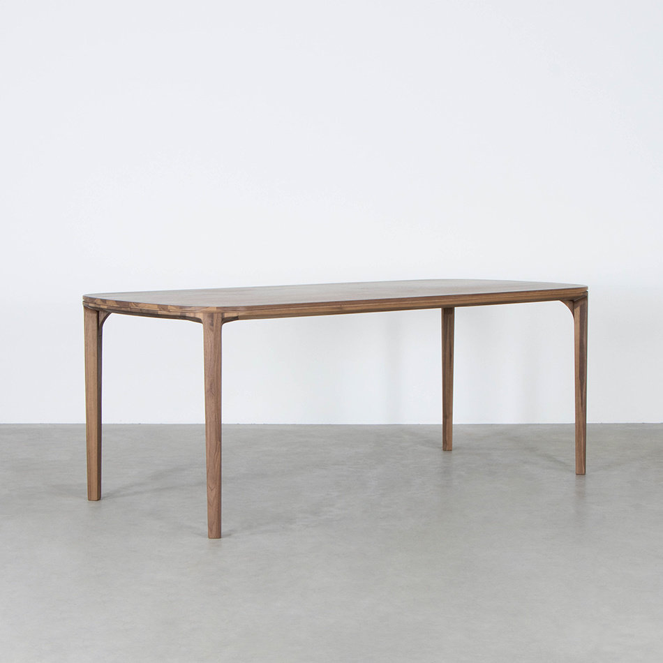 Onni Table Walnut