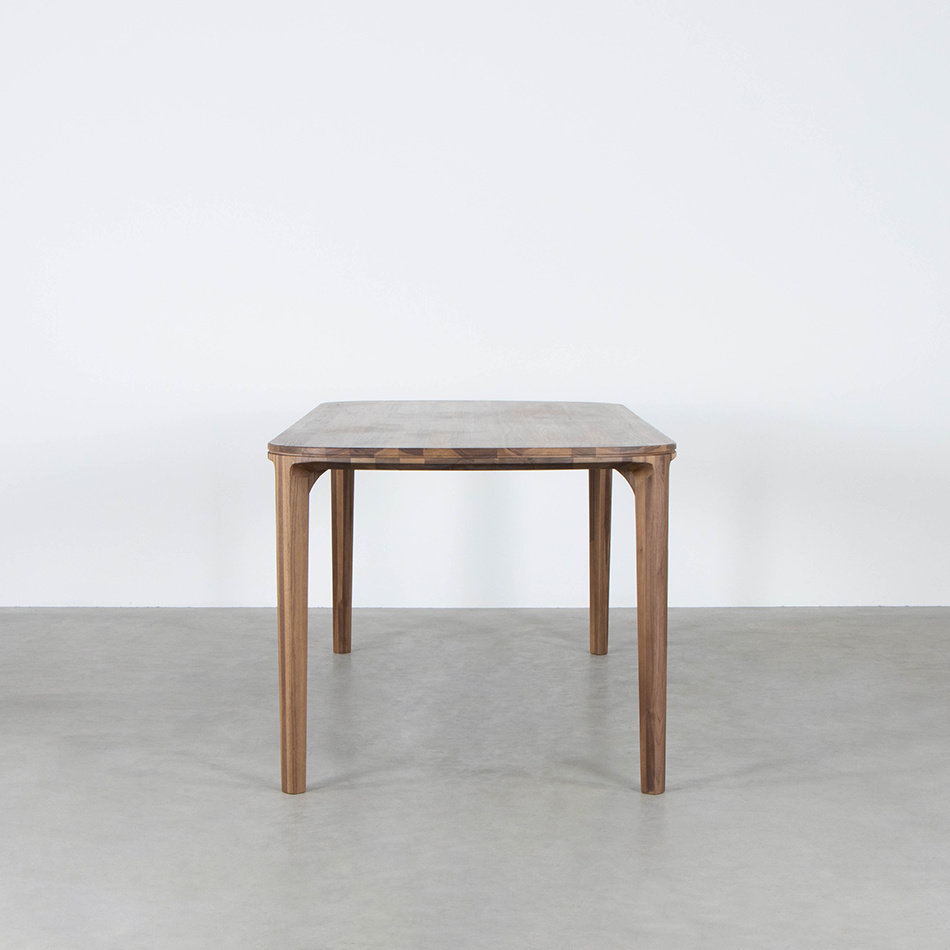 Onni Table Walnut