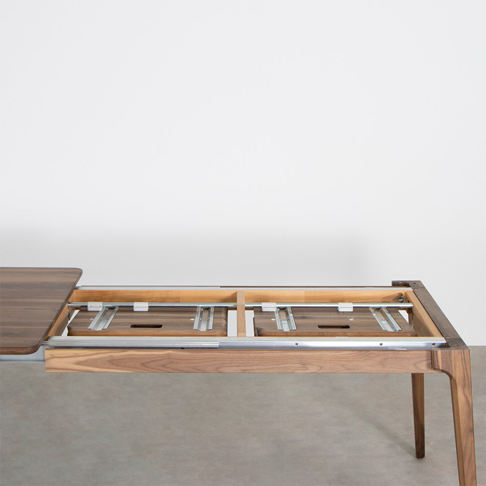 Sav & Økse Fjerre Table Extendable Walnut