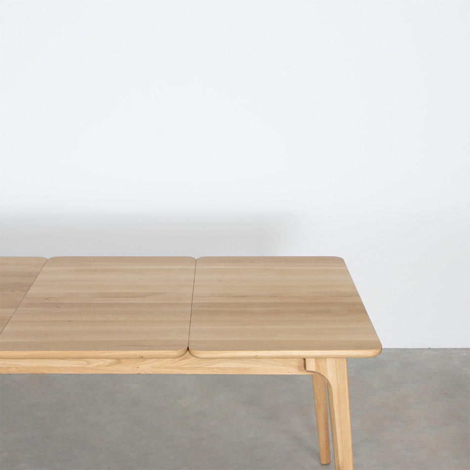 Sav & Økse Fjerre Extendable Table Oak