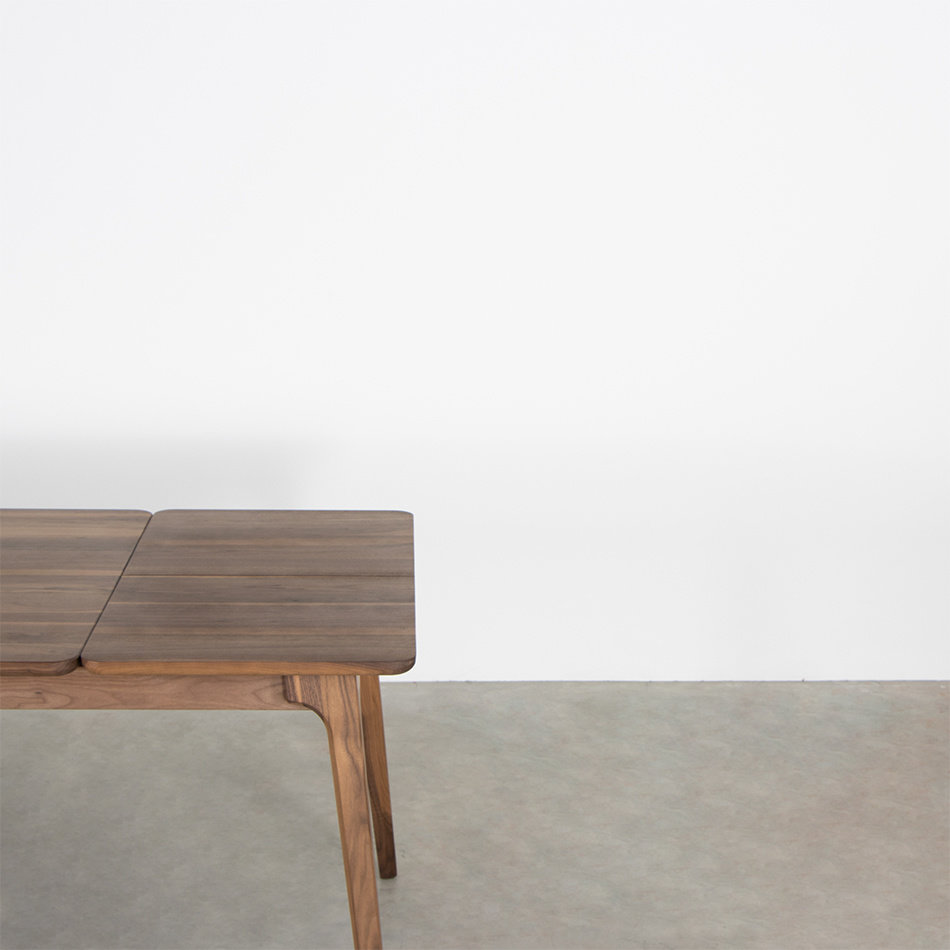 Sav & Økse Fjerre Table Extendable Walnut