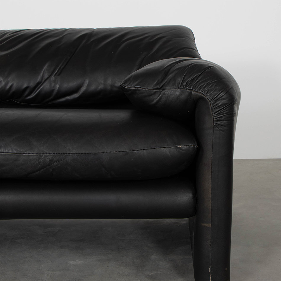 Vico Magistretti Maralunga 2-seater sofa black leather Cassina