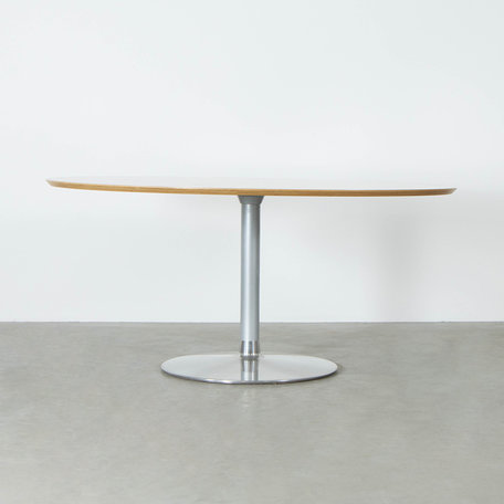 Pierre Paulin ovale tafel Artifort