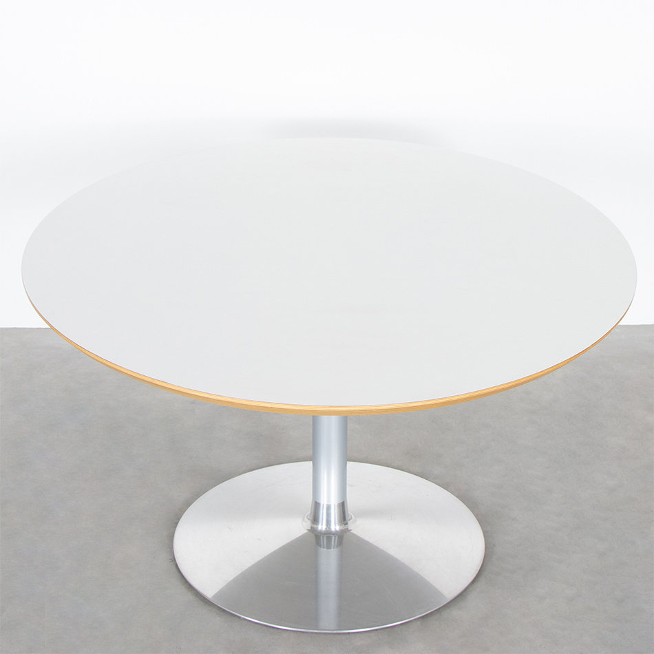 Pierre Paulin oval table Artifort