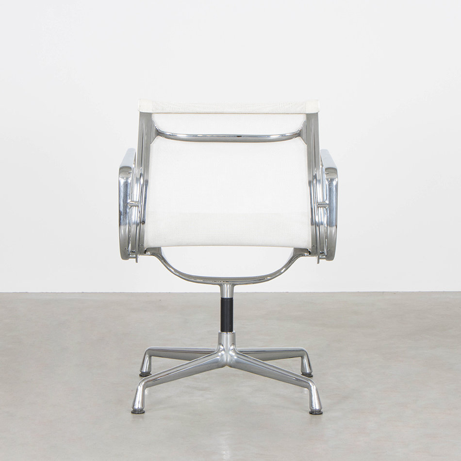 Eames EA108 stoel aluminium wit netweave Vitra