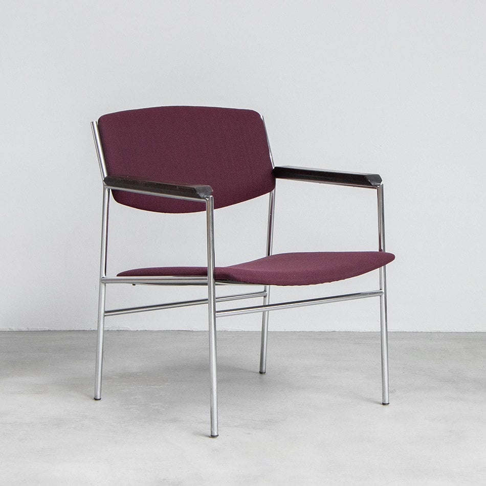 Gijs van der Sluis armchair purple 1960s