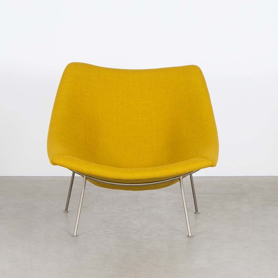 Pierre Paulin Oyster Chair fauteuil geel stof Artifort