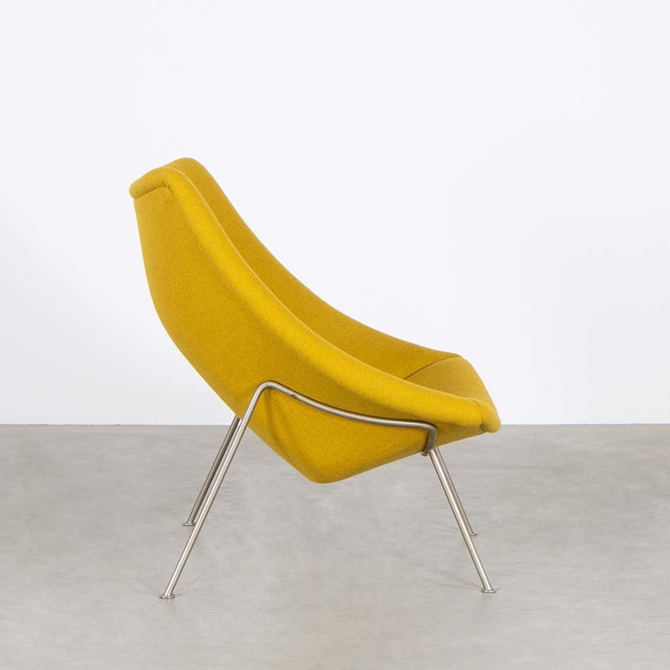 Pierre Paulin Oyster Chair armchair yellow fabric Artifort
