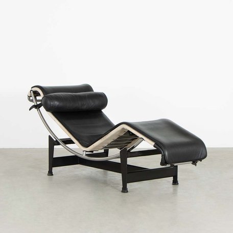 Le Corbusier LC4 chaise longue Cassina
