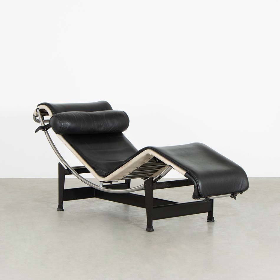 Cassina Chaise Longe by Le Corbusier 