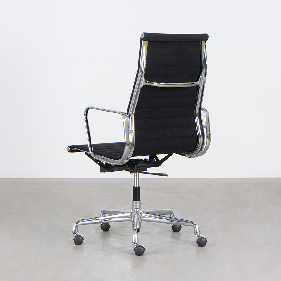 Eames EA119 bureaustoel zwart hopsak chroom frame Vitra