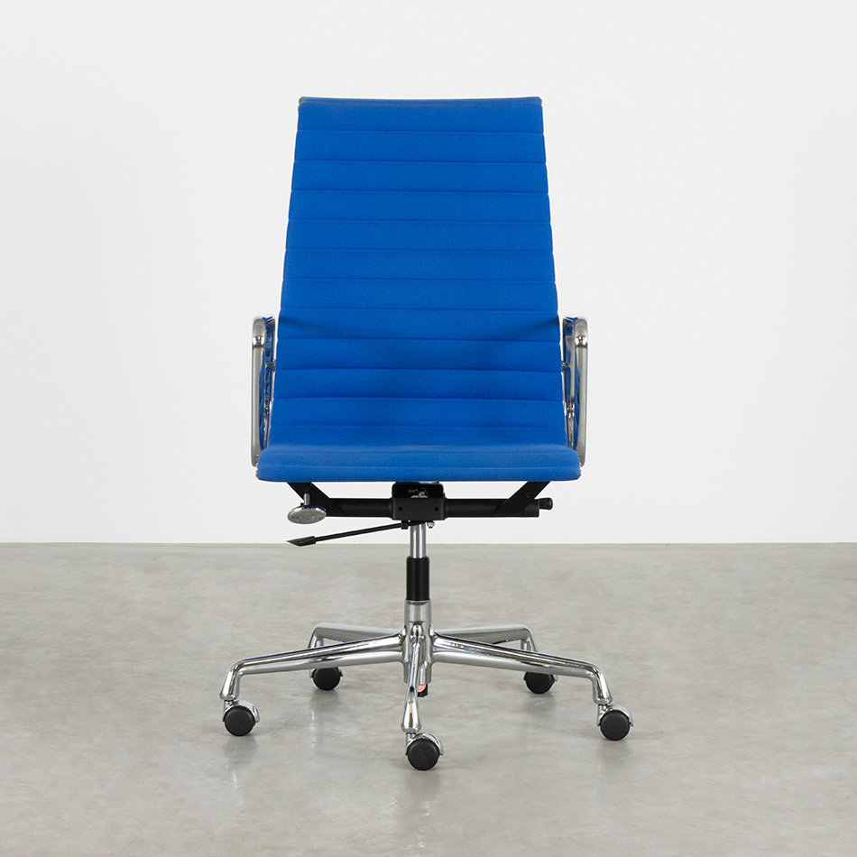Eames EA119 office chair blue felt Vitra