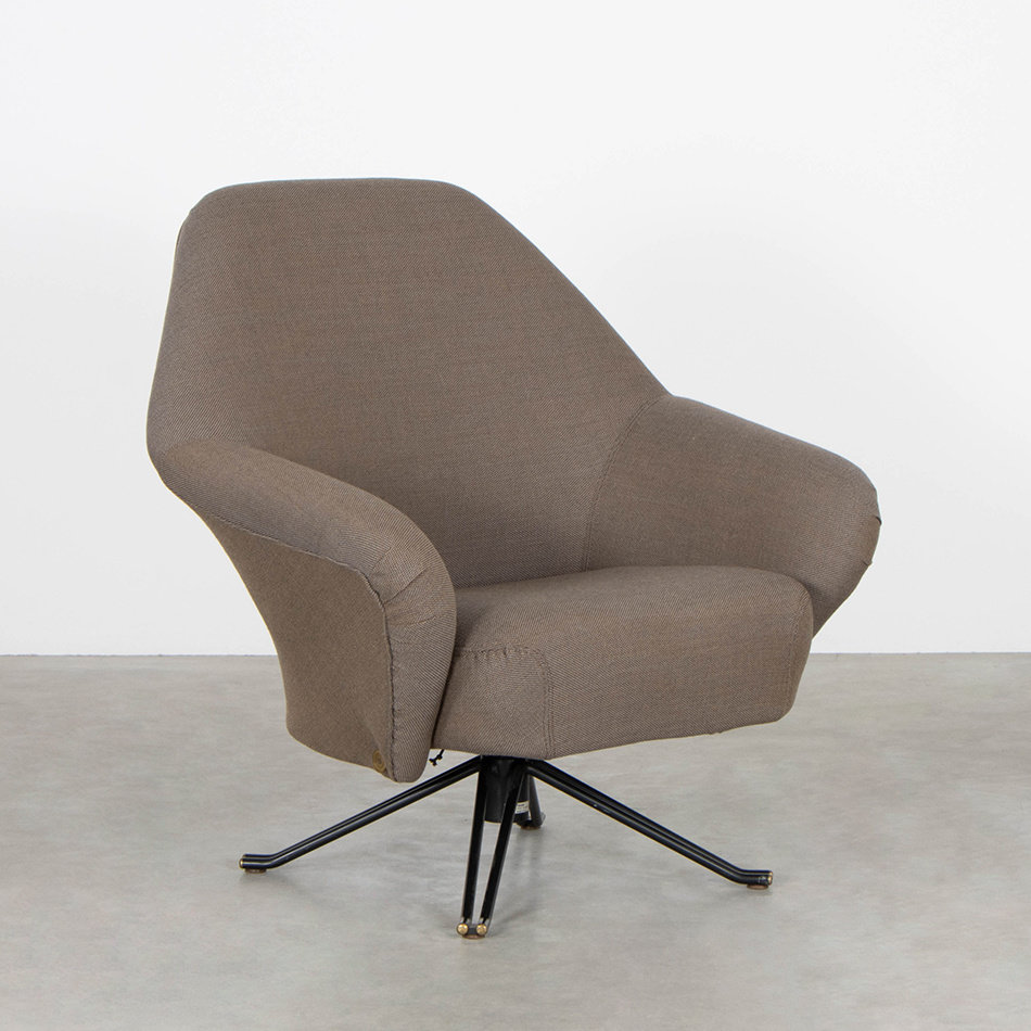 Osvaldo Borsani armchair P32 Tecno