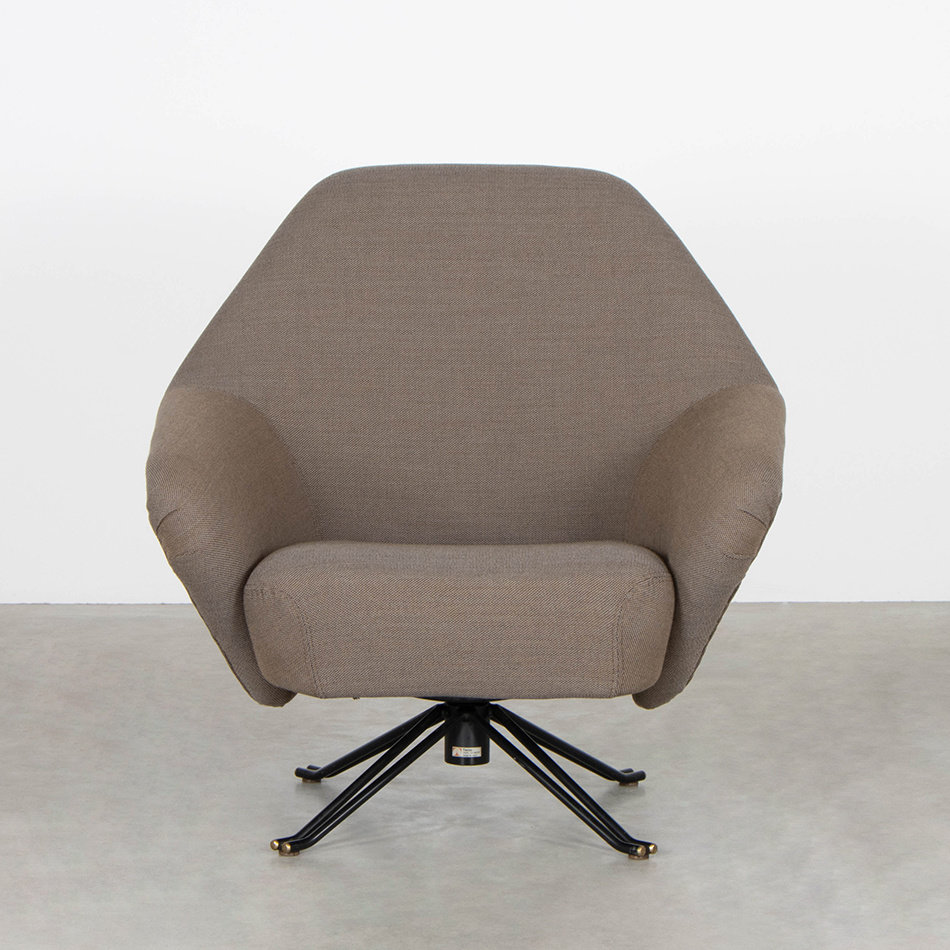 Osvaldo Borsani armchair P32 Tecno