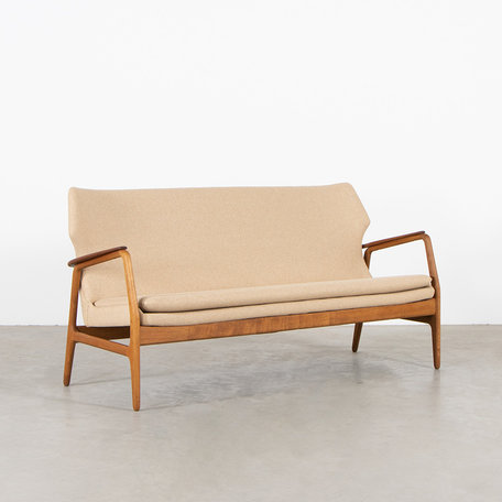 Madsen bench teak wood Bovenkamp