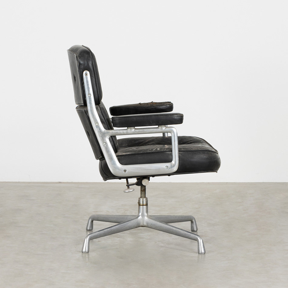 Eames ES104 lobby chair zwart leer Herman Miller