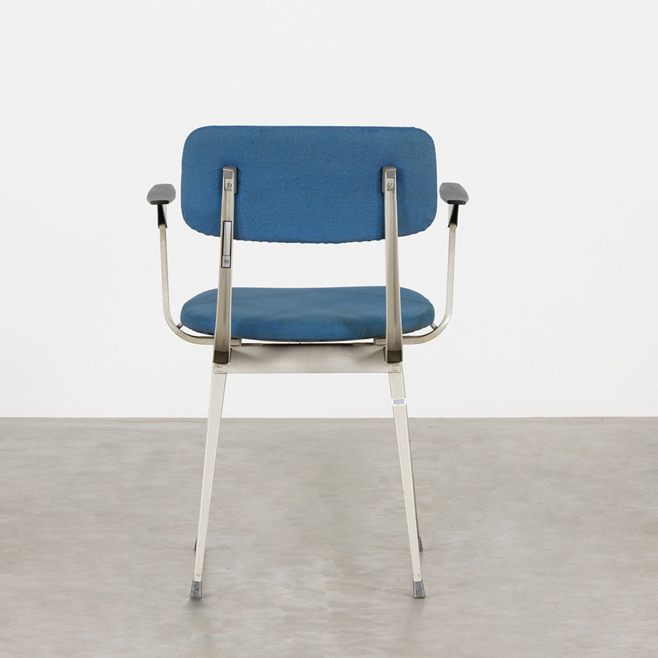Wim Rietveld Result chair with arm blue Ahrend