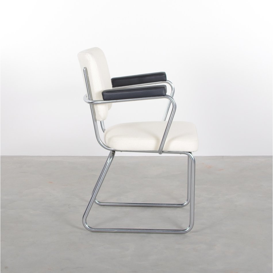 Gispen 352 Conference Chair White Hallingdal Wool