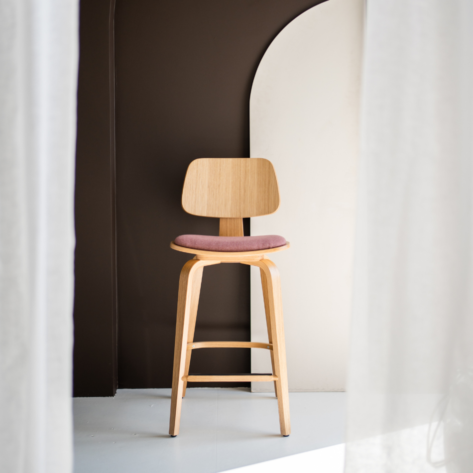 Junni Bar Chair Oak Matt Lacquered / Soil Blush 92