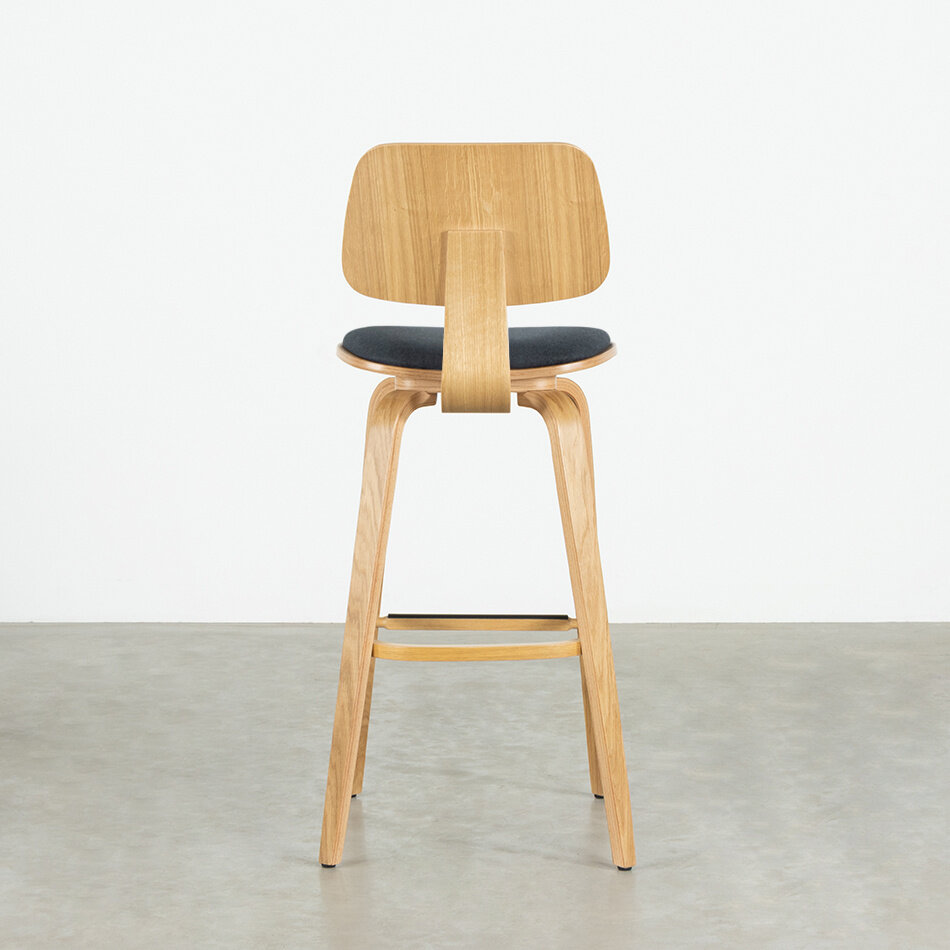 Junni Bar Chair Oak Matt Lacquered / Soil Indigo 90