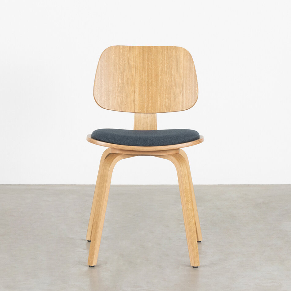 Junni Dining Chair Oak / Seat Soil Indigo 90