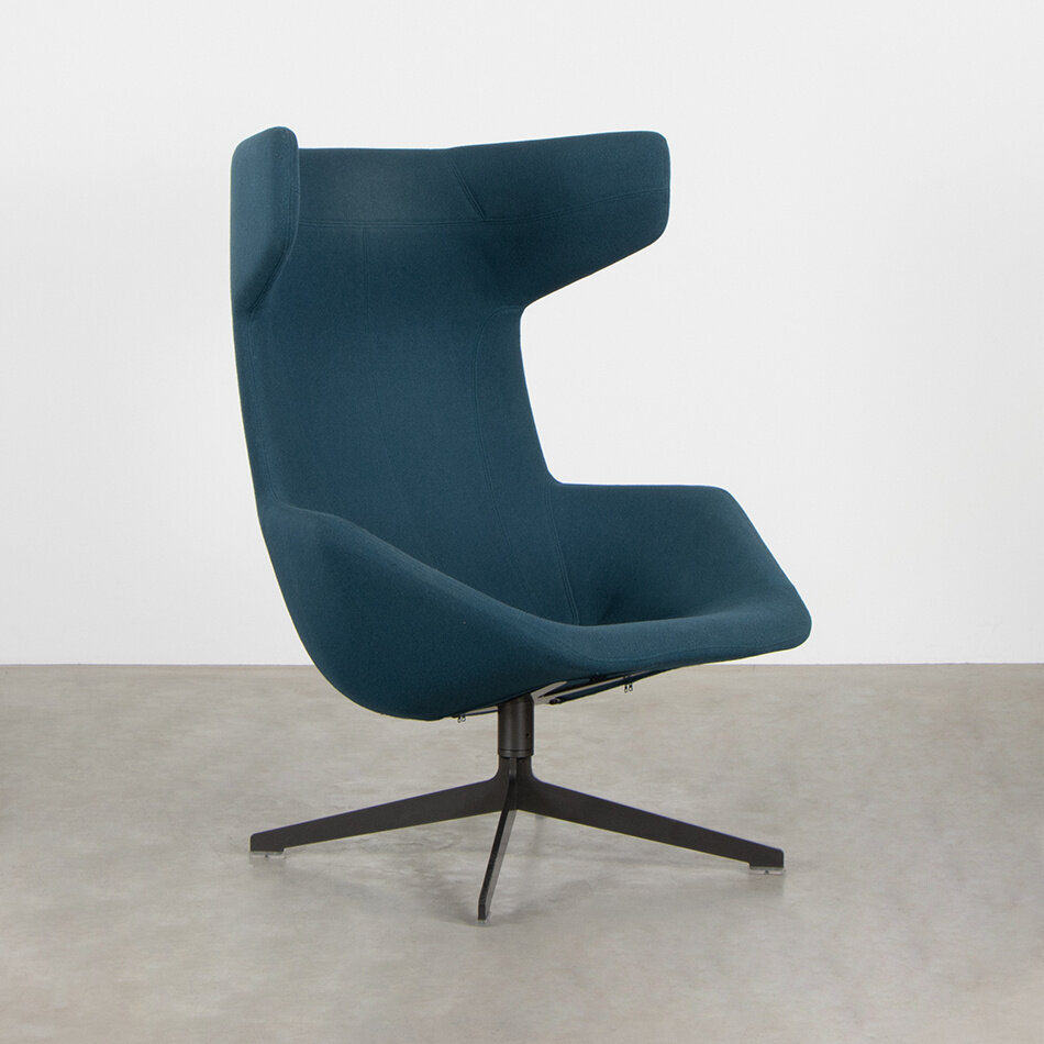 Moroso swivel armchair Take a line for a walk petrol felt