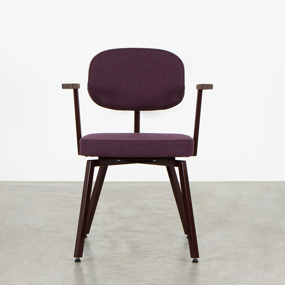 MK Chair With Walnut Arm Fabric Facet Purple 78 Frame Black Red (RAL 3007)