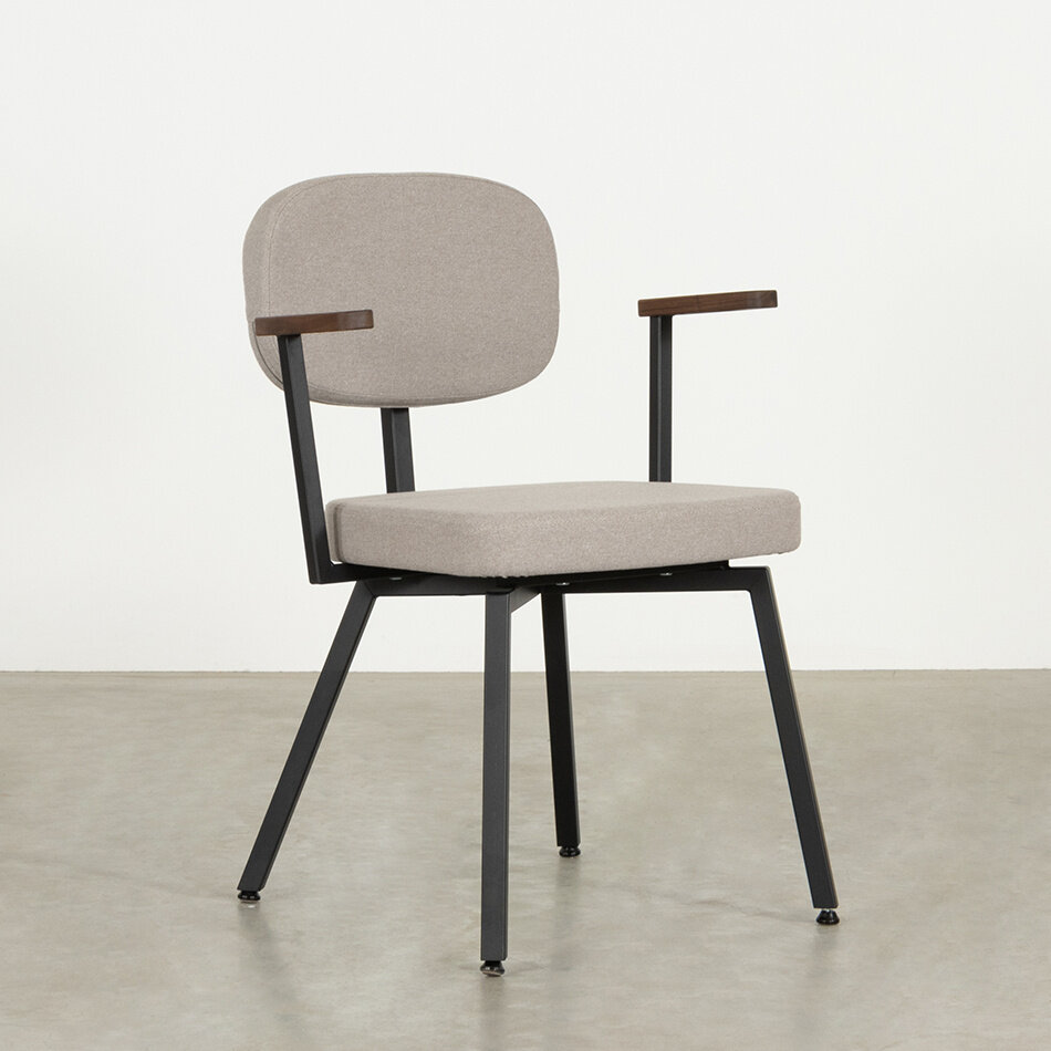 MK Chair With Arm Fabric Olbia Stone 181 / Frame Black (RAL 9005)