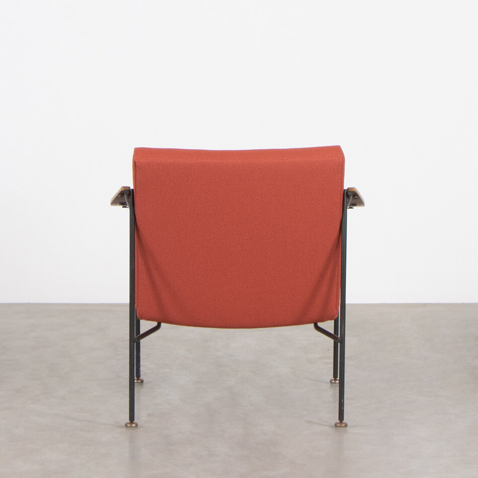 André Cordemeyer armchair model 1412 red Gispen