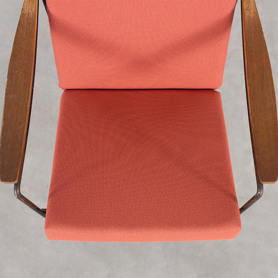 André Cordemeyer armchair model 1412 red Gispen