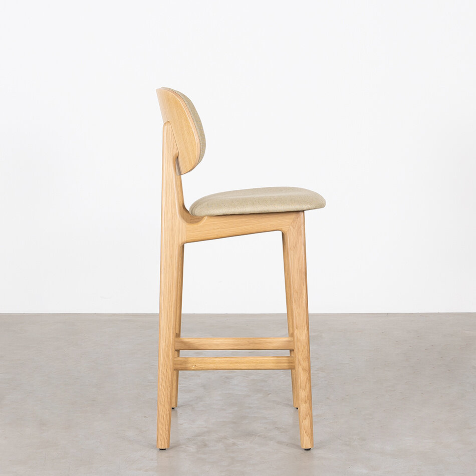 Sinni Counter Bar Chair Oak Matt Lacquered (69 cm)